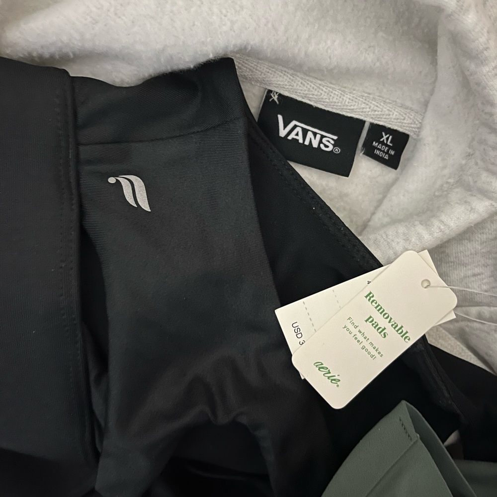 20 Piece - Bread & Butter Reseller Mystery Box - Picture 3 of 4